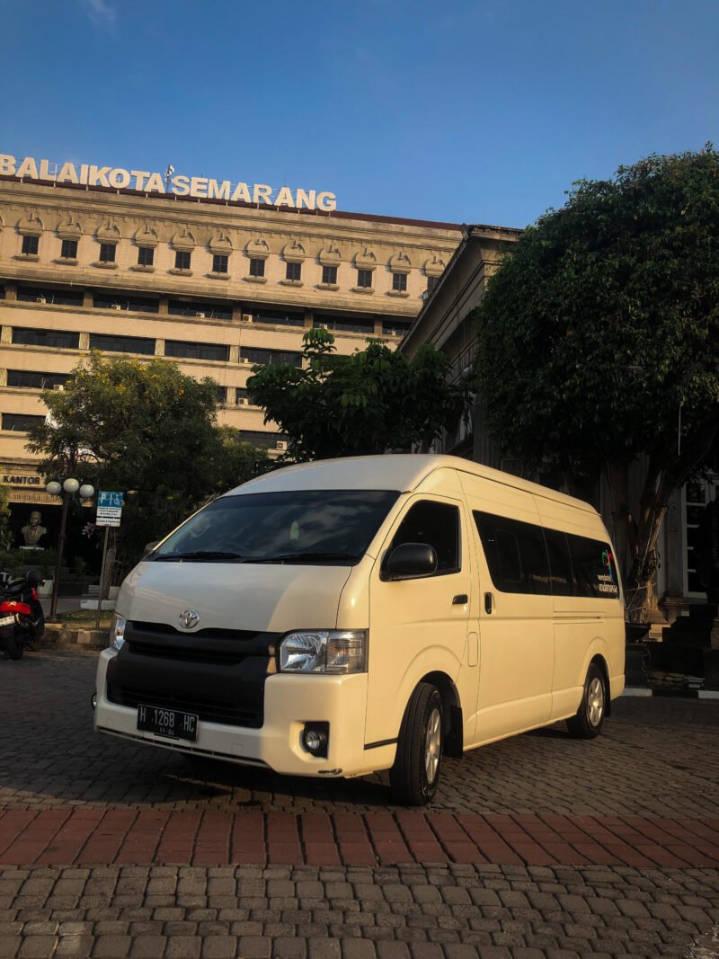 sewa mobil semarang