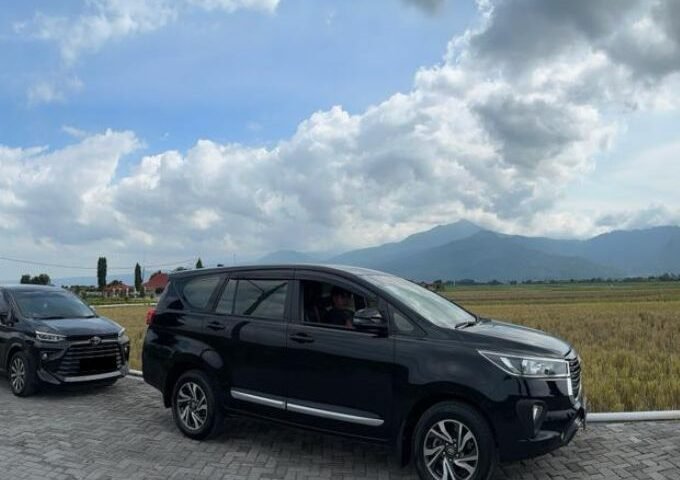 SEWA MOBIL SEMARANG INNOVA REBORN