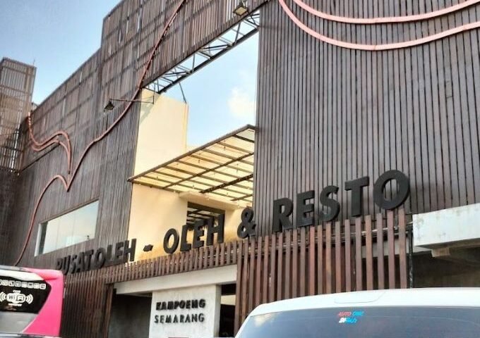 Sewa Mobil Semarang Dyan Transport