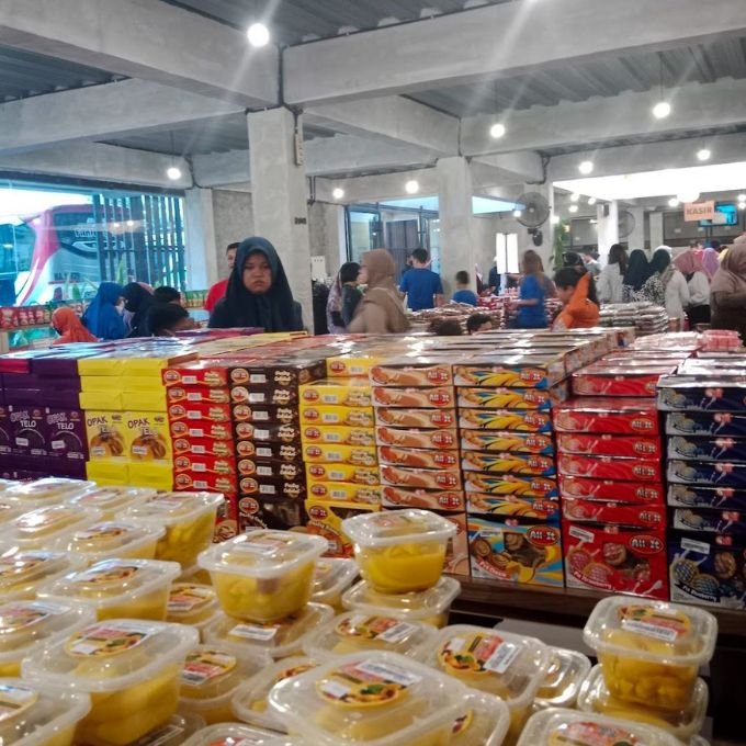 SEWA MOBIL SEMARANG UNTUK OLEH OLEH KHAS SEMARANG
