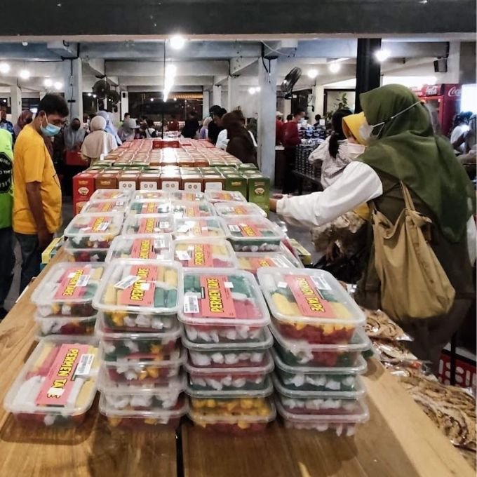 Sewa Mobil Salatiga Dyan Transport