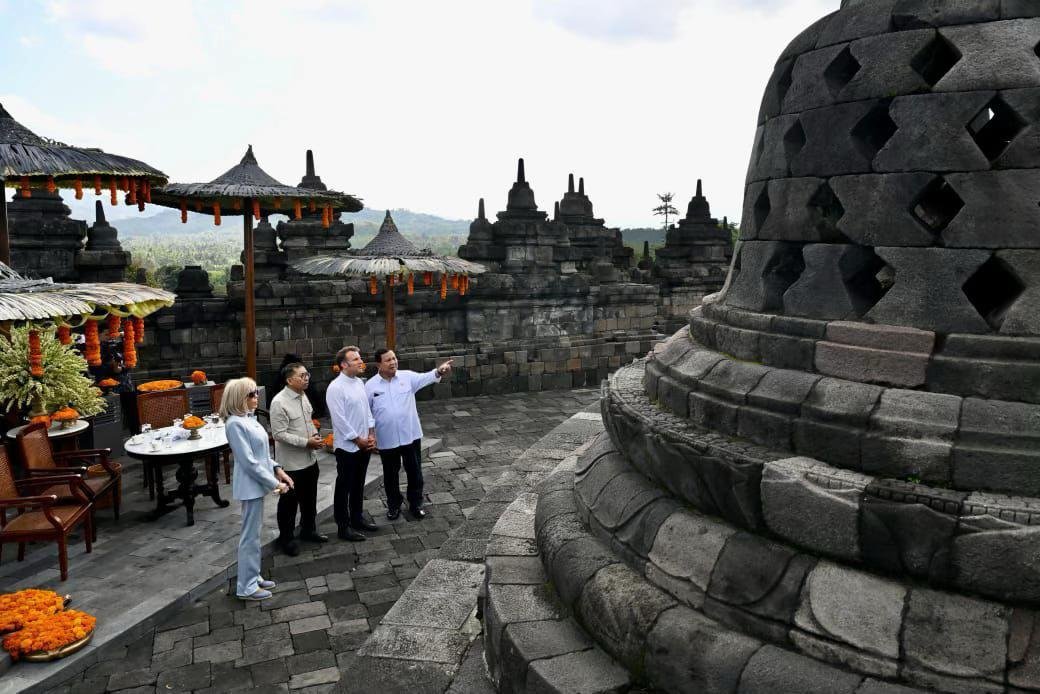 Presiden Prabowo mengajak keliling melihat keindahan candi borobudur