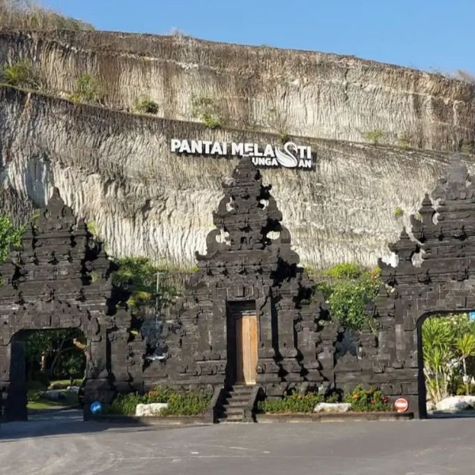 SEWA MOBIL SEMARANG DYAN TRANSPORT