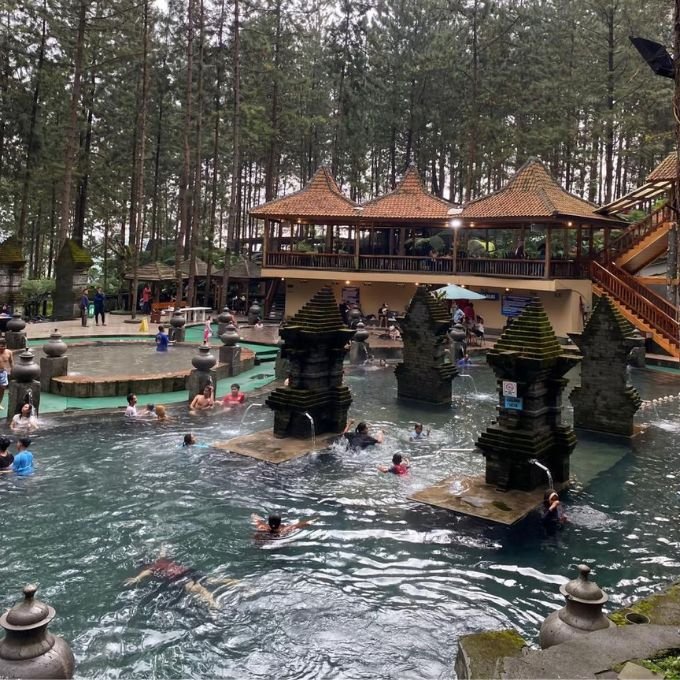 SEWA MOBIL SOLO DYAN TRANSPORT 