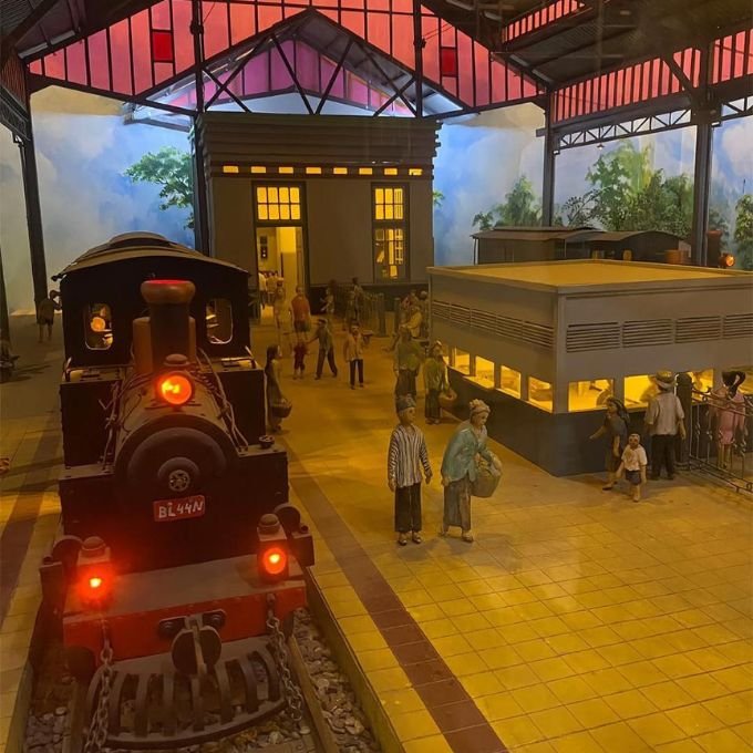 SEWA MOBIL SOLO DYAN TRANSPORT 