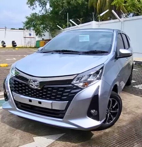 Sewa mobil Semarang Toyota Calya menjadi pilihan ideal bagi keluarga kecil yang membutuhkan city car dengan kapasitas lebih luas. Dengan konfigurasi 7 penumpang, Calya tetap efisien dan nyaman untuk perjalanan dalam kota.
