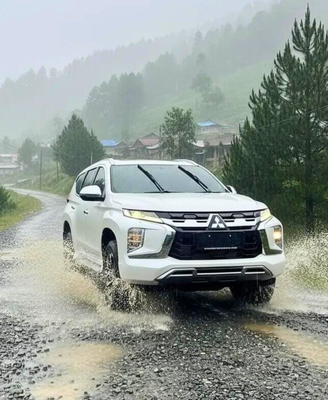 Sewa Mobil Dyantransport Ready New Pajero Sport Tidak semua kendaraan cocok digunakan untuk perjalanan menuju kawasan pegunungan.