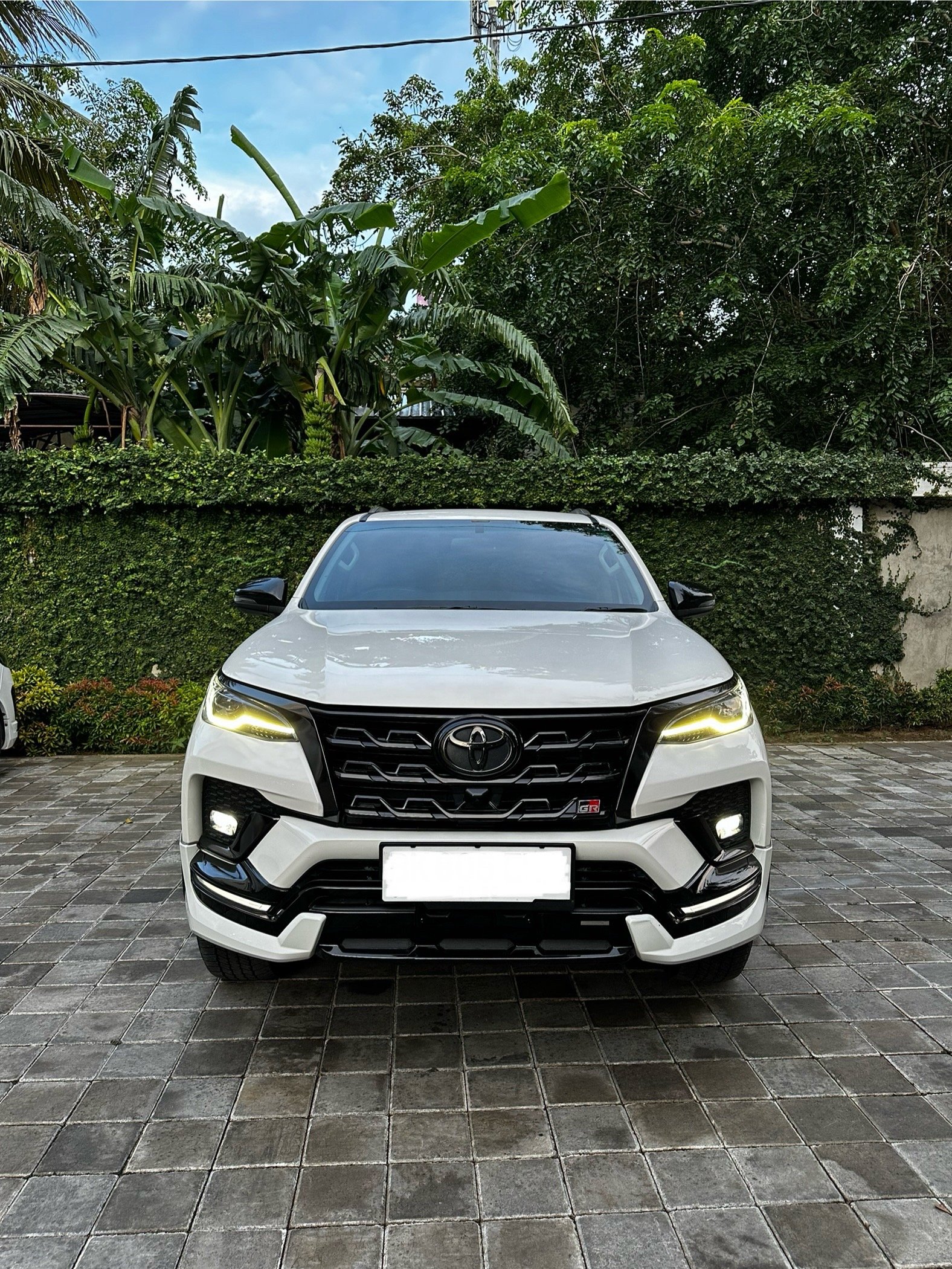 Pilihan mobil tersedia untuk: