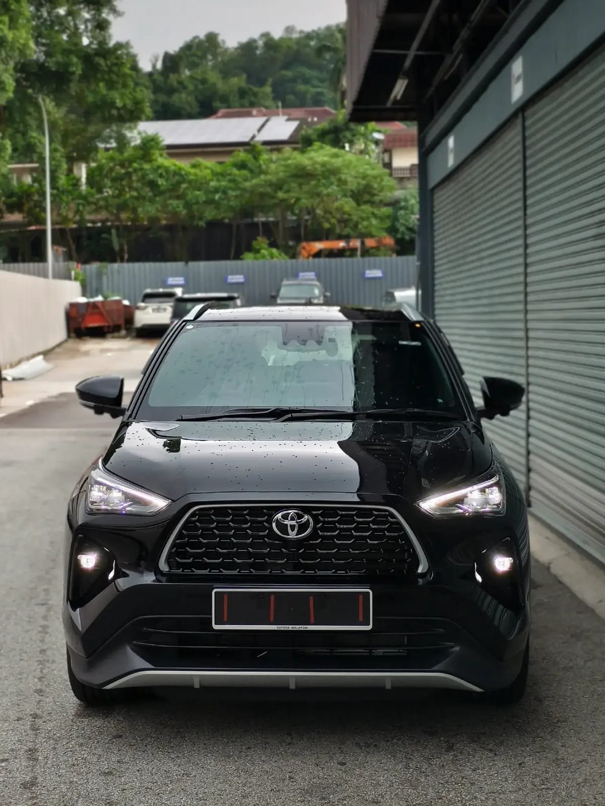 Karena itu, rental mobil dengan vibes otomotif elegant menjadi pilihan tepat untuk: