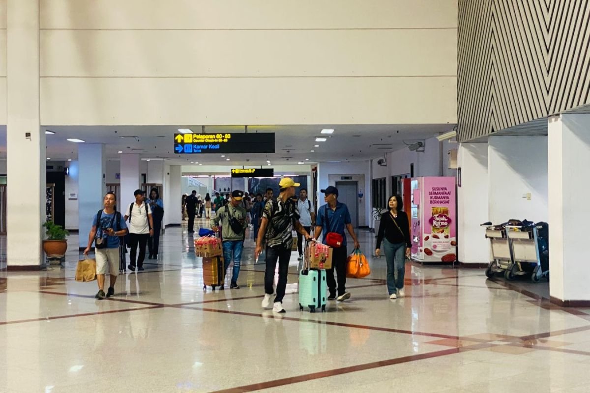 Seiring meningkatnya jumlah penumpang setiap tahun, pengembangan Bandara Juanda terus dilakukan. 
