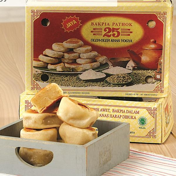 Bakpia Salah Satu Oleh-oleh favorit wisatawan.
