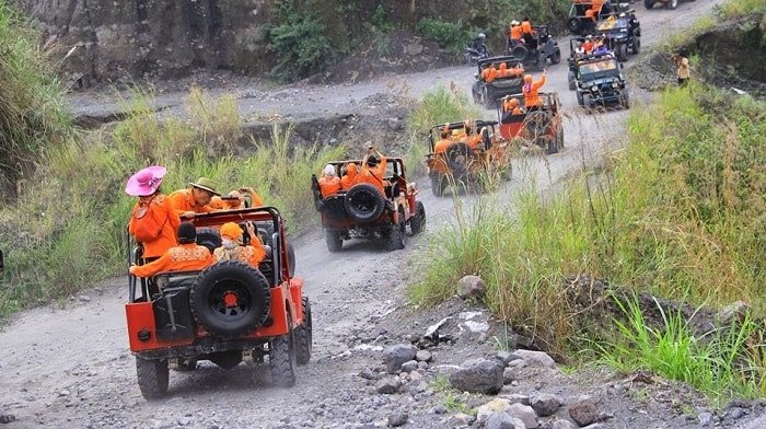 Durasi sekitar 2–3 jam menyisir Lava Tour Merapi dengan tambahan spot seperti Kali Kuning.