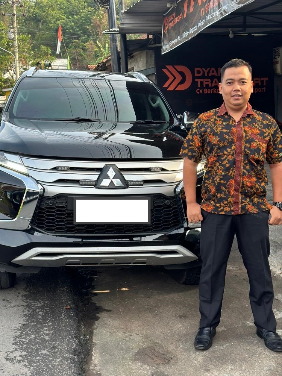 Selain armada yang lengkap, layanan rental mobil Semarang juga didukung oleh driver profesional yang memahami berbagai rute dalam kota maupun luar kota.