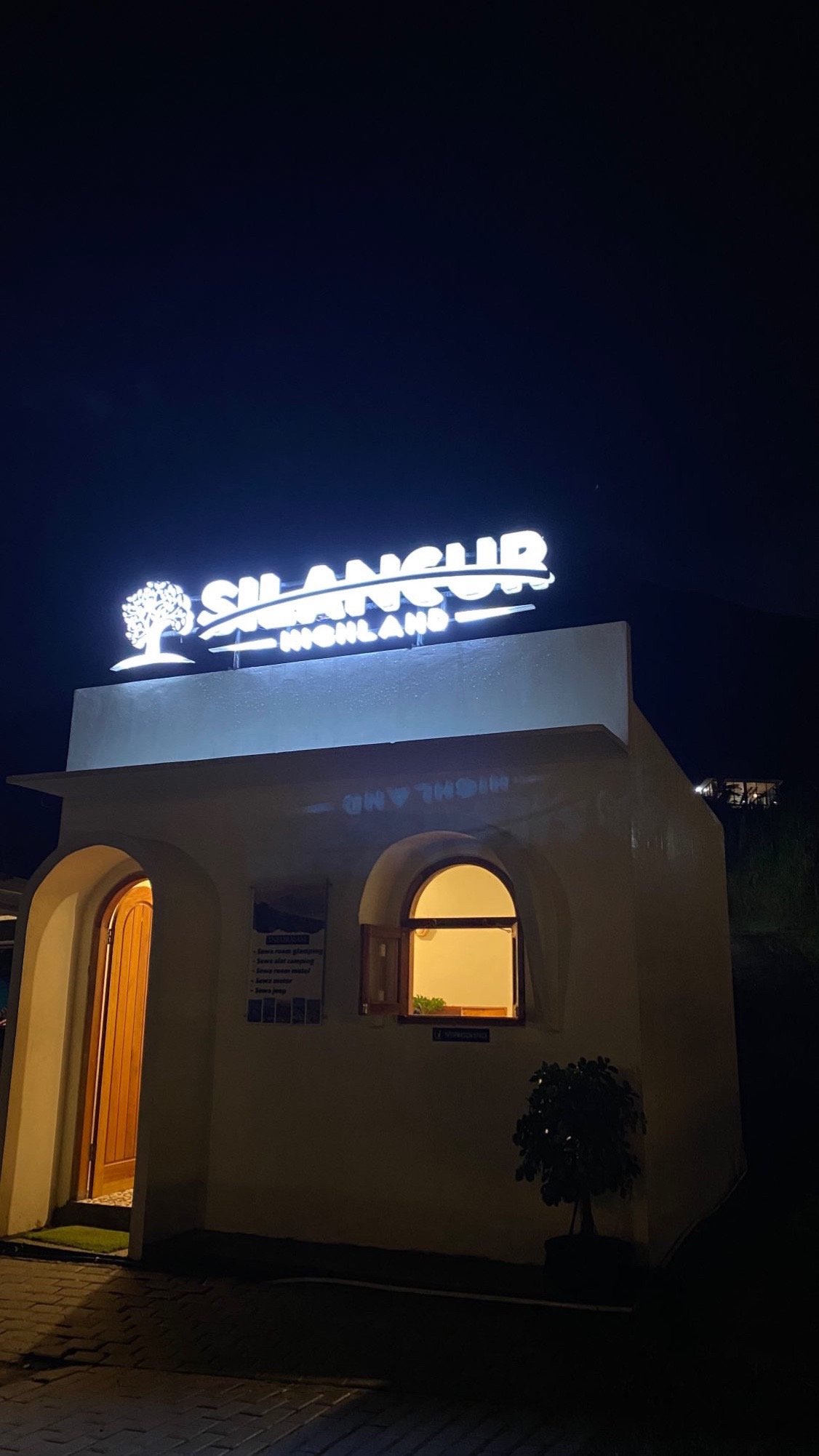 Silancur Highland merupakan destinasi wisata alam yang mulai populer sejak beberapa tahun terakhir.