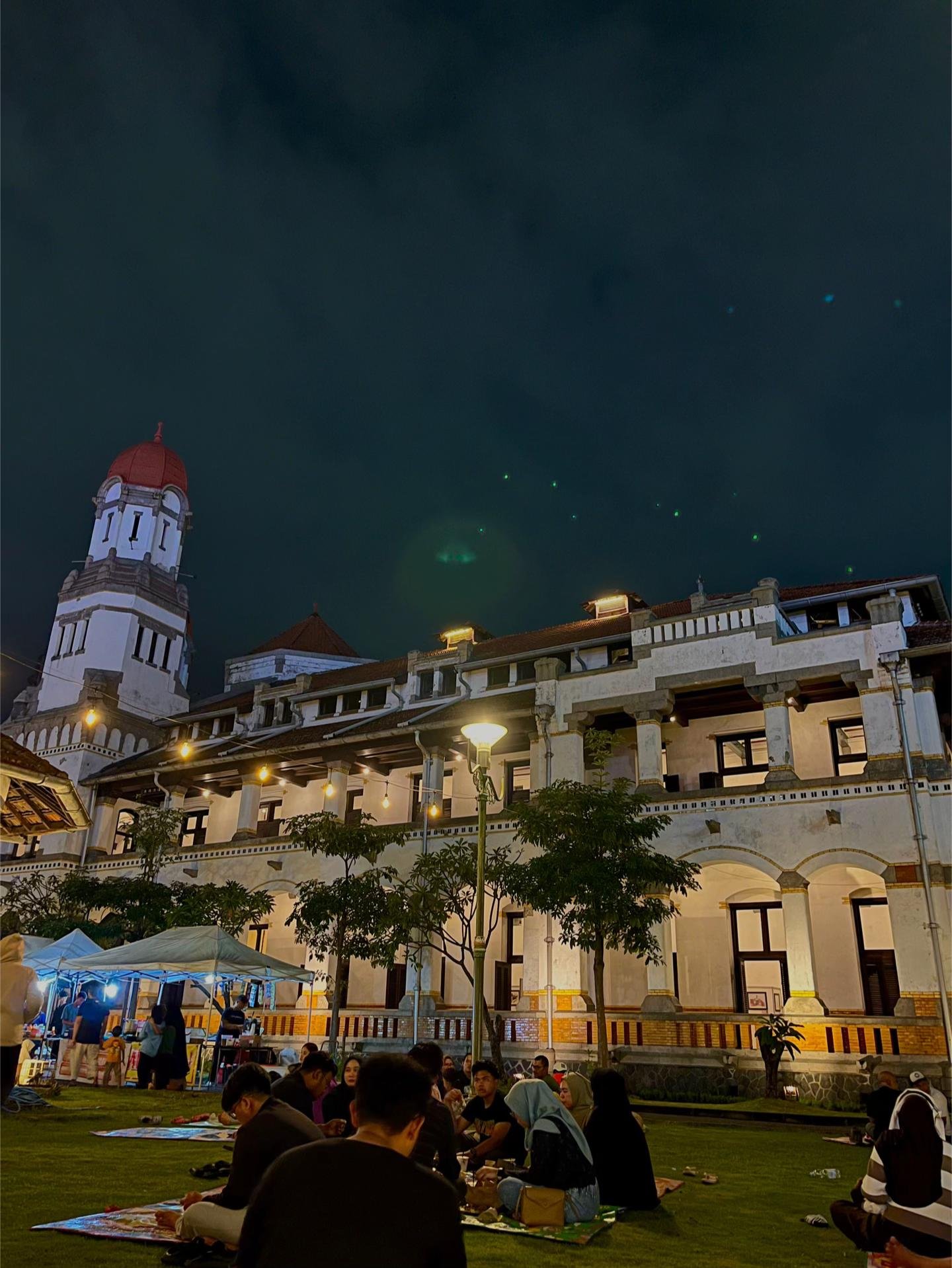 Fasilitas wisata yang tersedia: