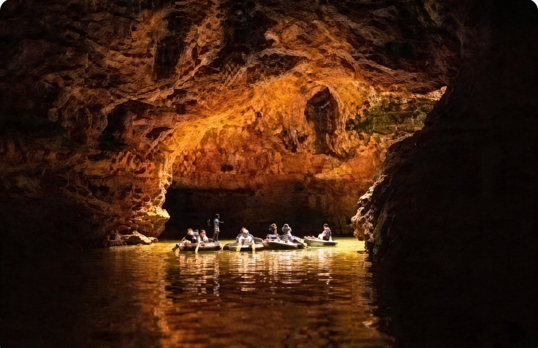 Keindahan alam Goa Pindul menjadikannya lokasi favorit untuk berburu foto. 