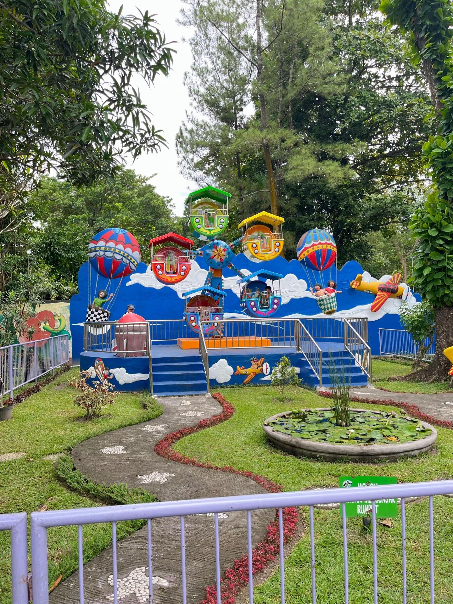 Zona Foto dan permainan anak