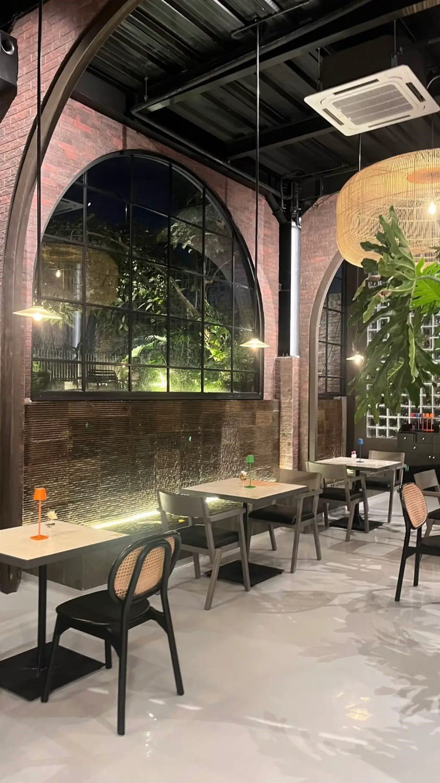 Teratta Social Dinning cocok untuk Romantic dinner trip