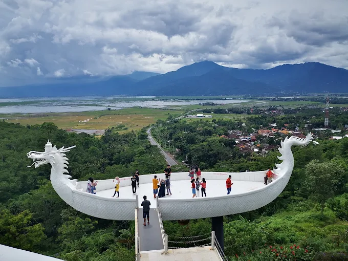 Lokasi wisata berada di kawasan Bawen, Kabupaten Semarang dan sangat mudah dijangkau dari Kota Semarang maupun Salatiga.