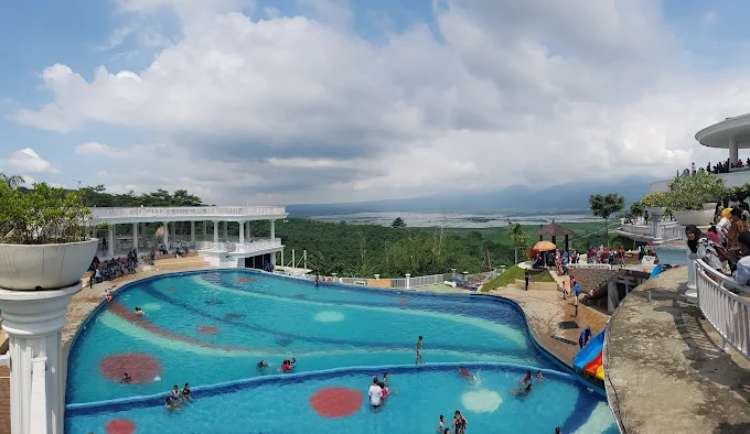 Selain terkenal dengan view alamnya, Eling Bening juga menyediakan banyak aktivitas menarik seperti: