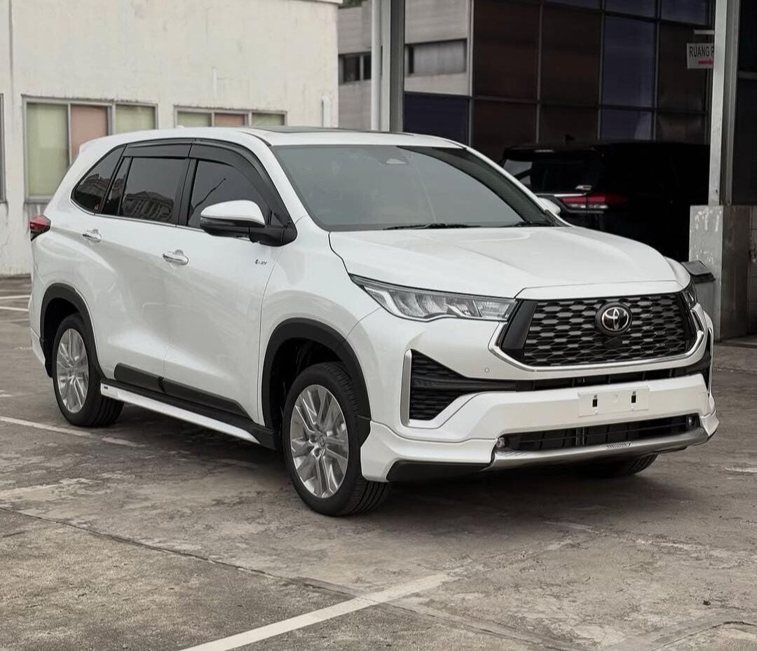 Penyedia Jasa Dyan Transport Menyediakan Zenix Q Hybrid untuk bisnis atau keperluan lainnya