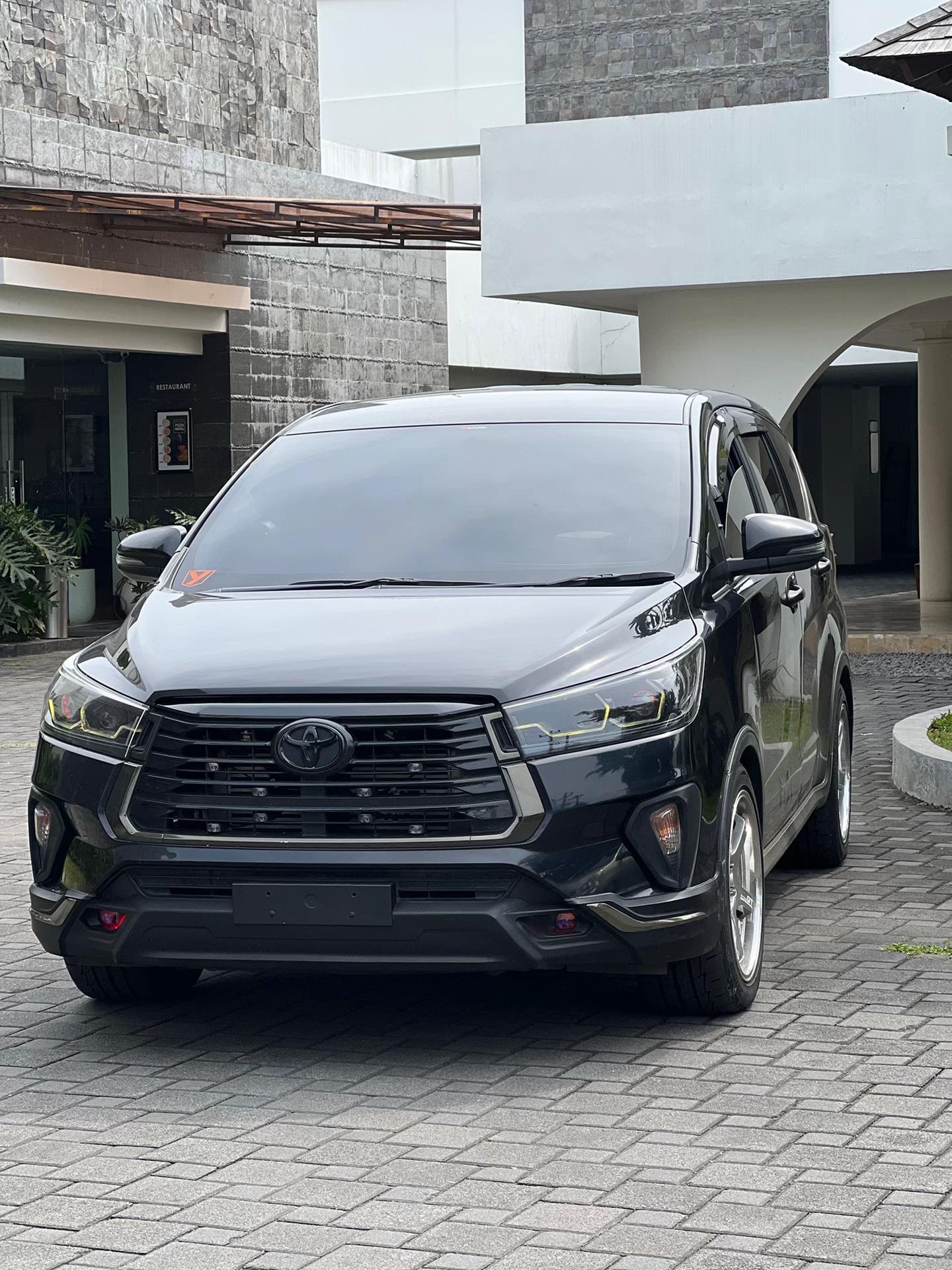 Sebelum memilih jasa rental, pastikan Anda mendapatkan layanan terbaik.