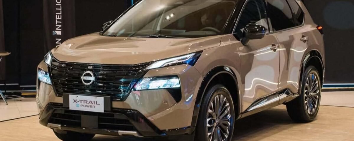 SaveTikTokto_7647504524244012295_1 - Dyantransport Silver Nissan X-Trail SUV on a showroom floor, facing left, with blue LED headlights and a bold front grille.