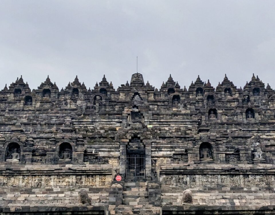 Sewa Mobil Semarang